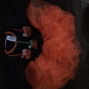 Halloween outfit with leggings